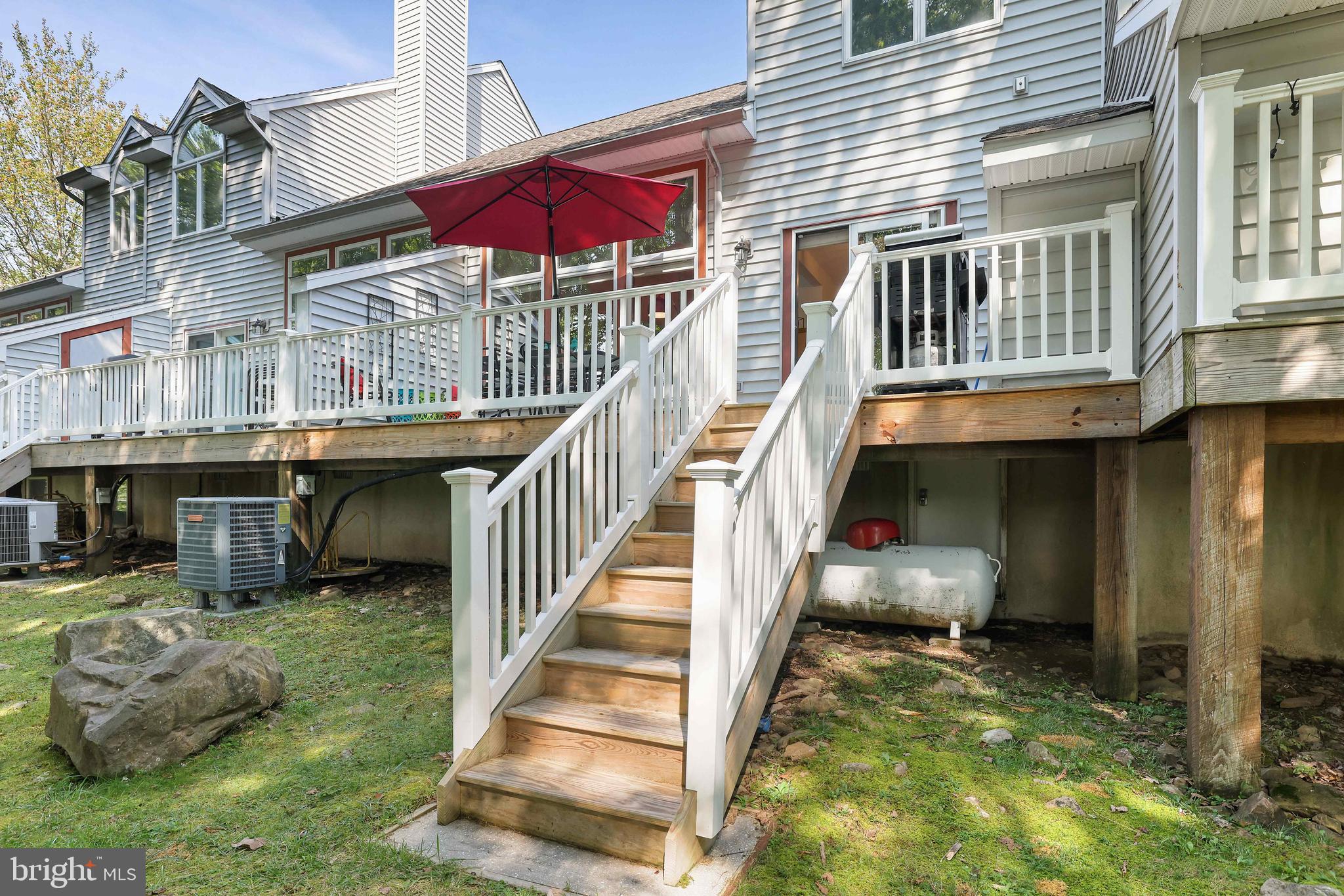 LAURELWOODS - Residential