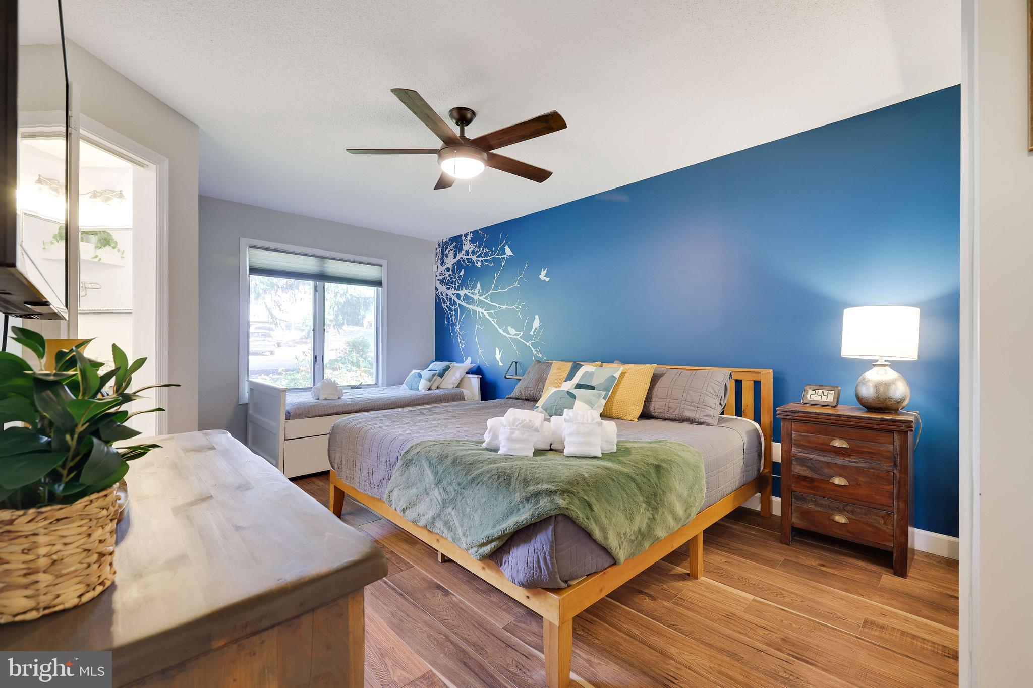 LAURELWOODS - Residential