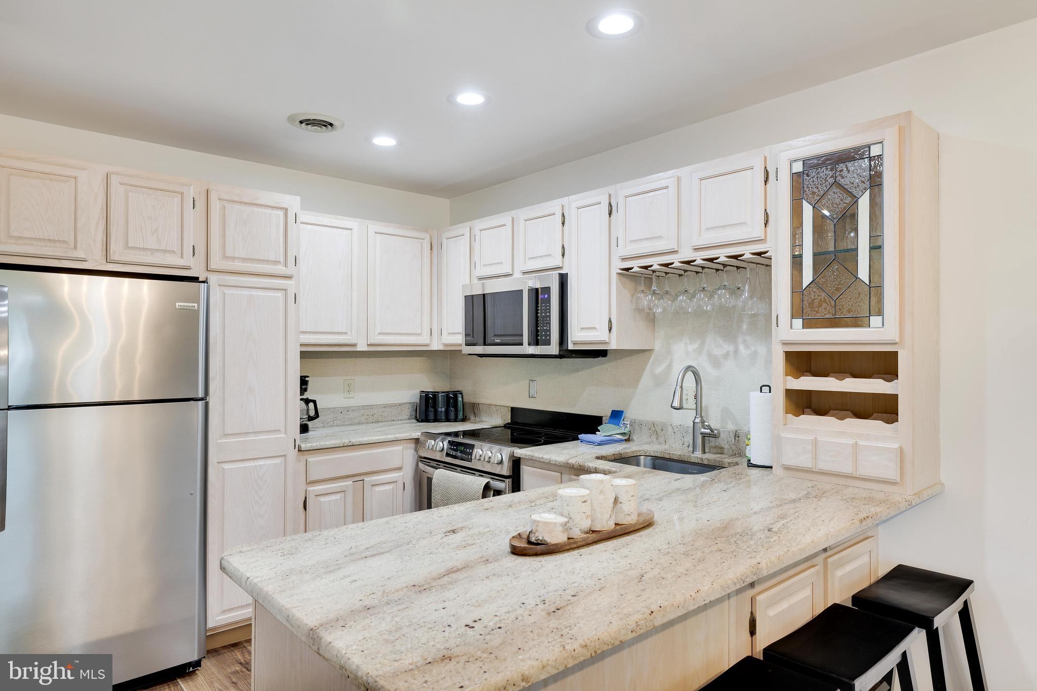 LAURELWOODS - Residential