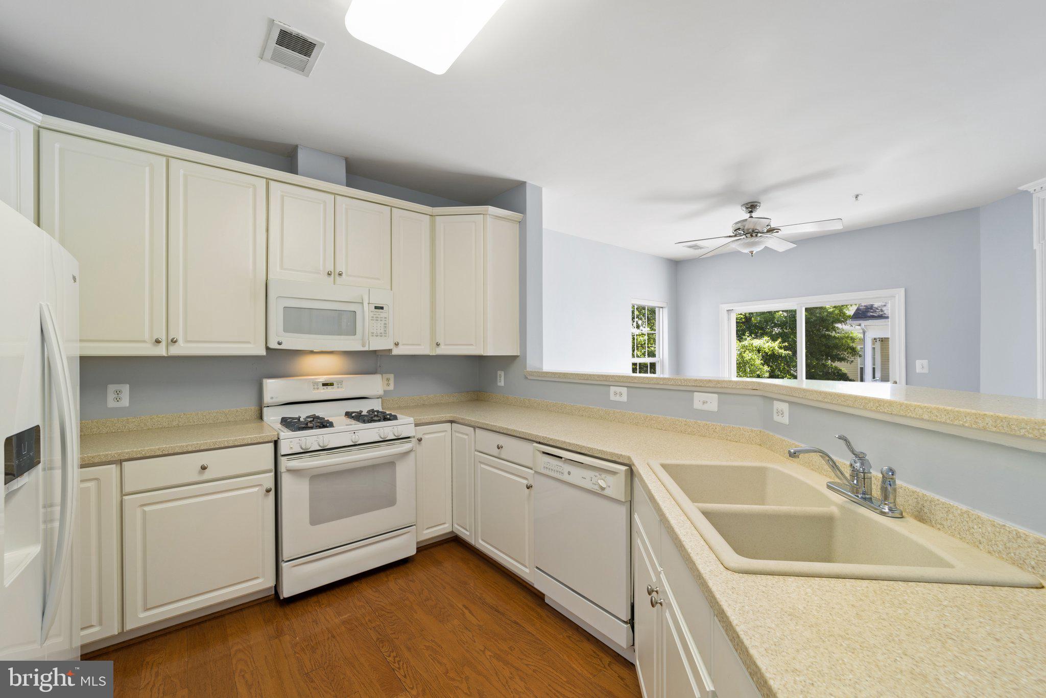 BELMONT GREENE CONDO - Residential Lease