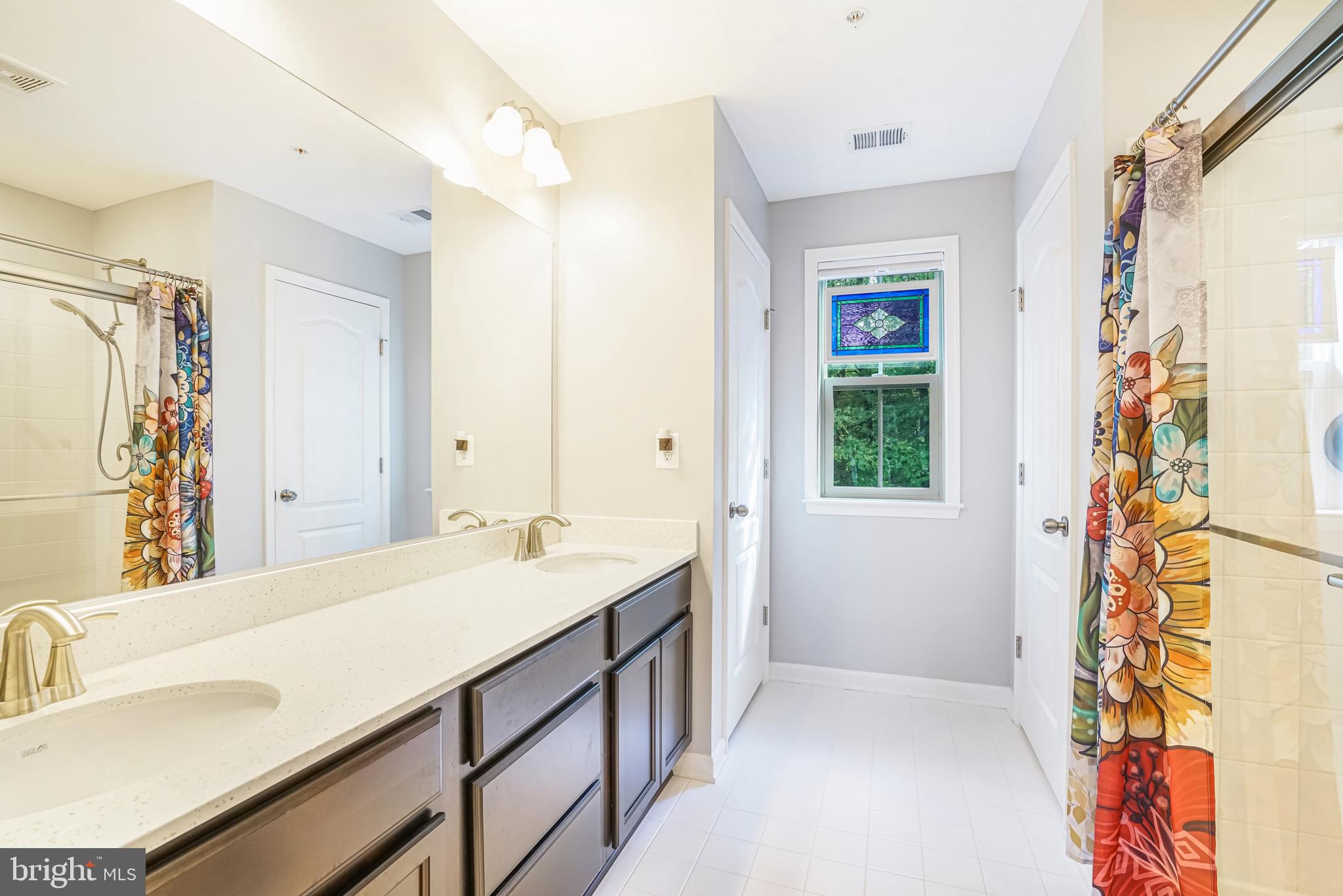 HUNTERS MILL WOODS - Residential