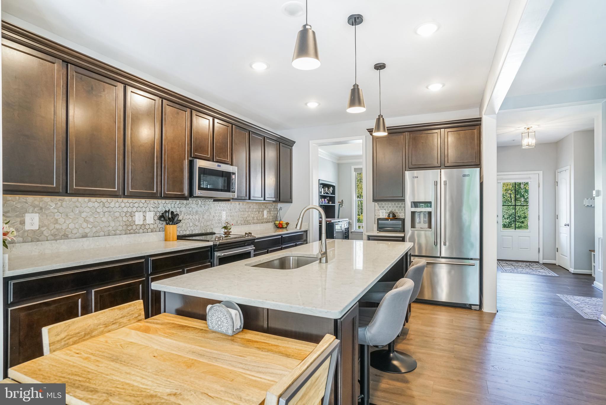 HUNTERS MILL WOODS - Residential