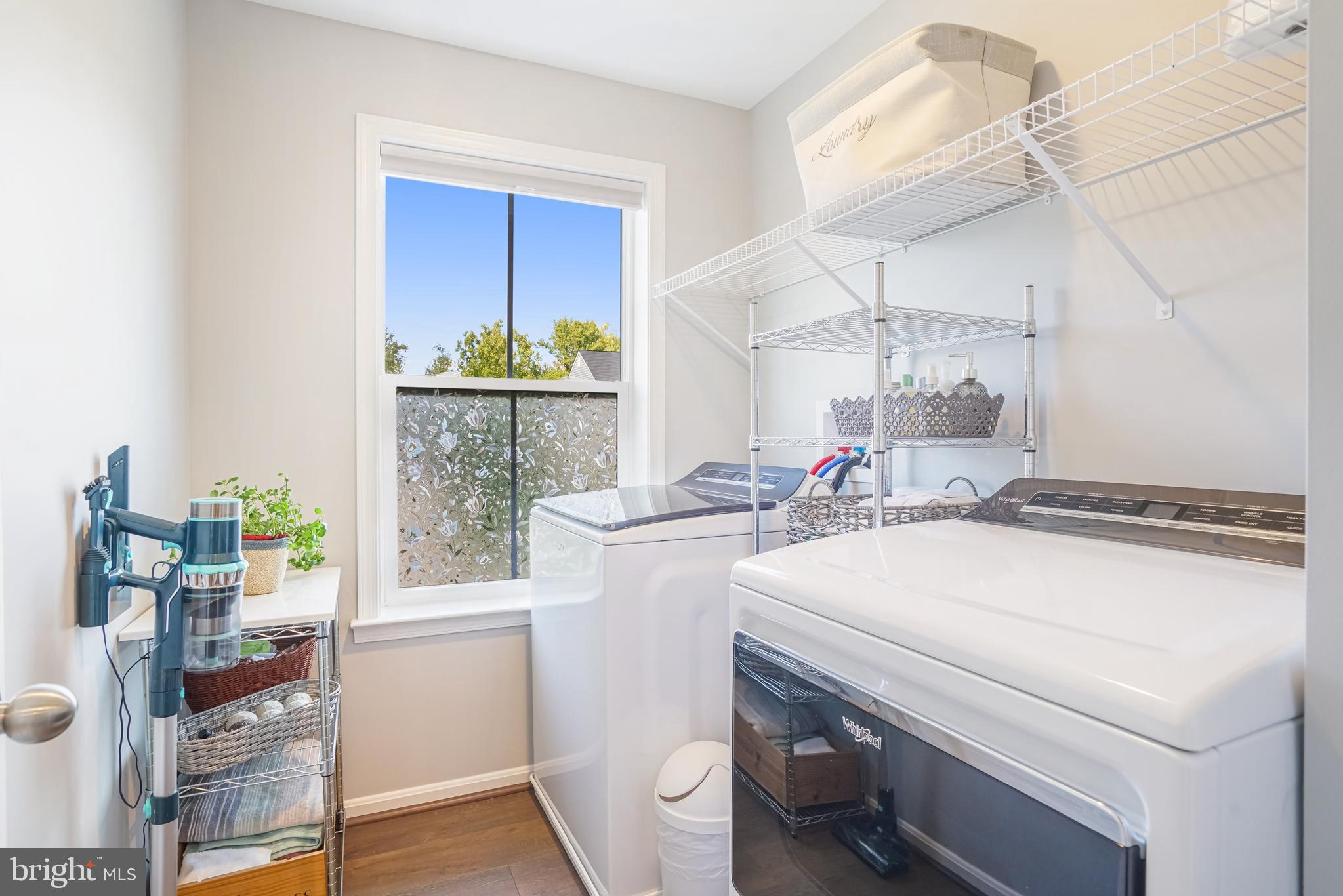 HUNTERS MILL WOODS - Residential