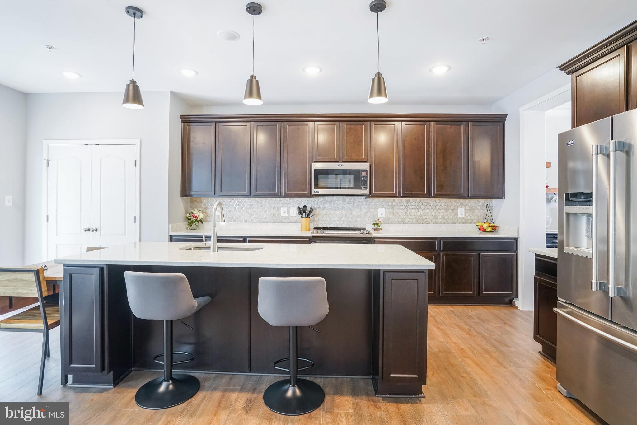 HUNTERS MILL WOODS - Residential