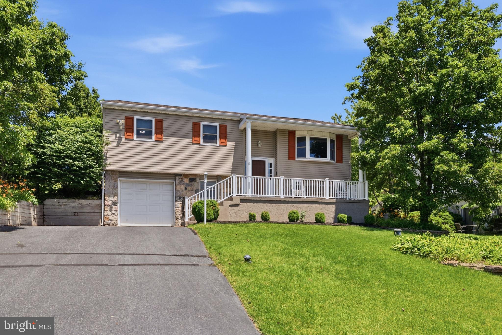 1507 OAKDALE DRIVE