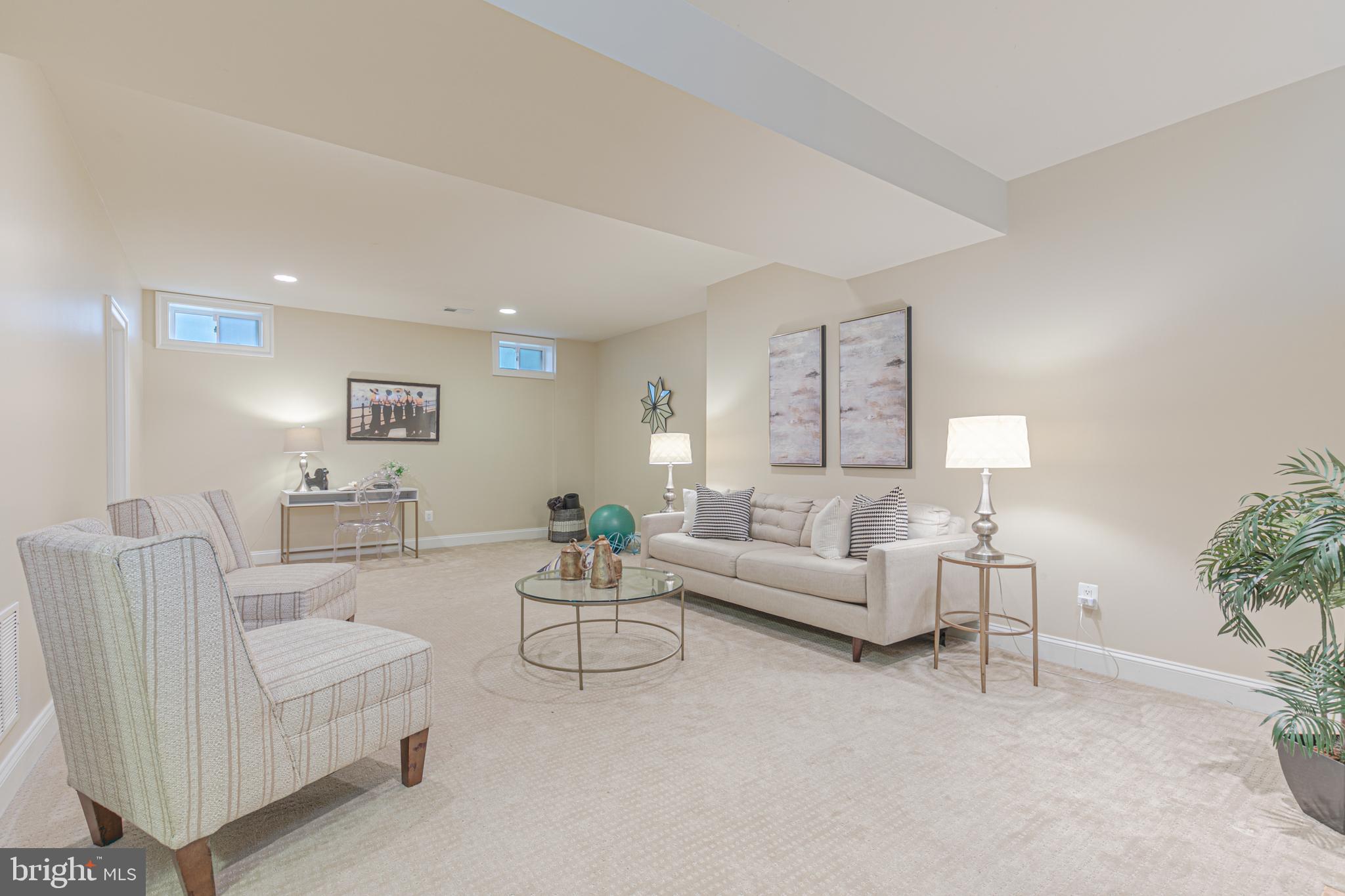 LEE HEIGHTS - Residential