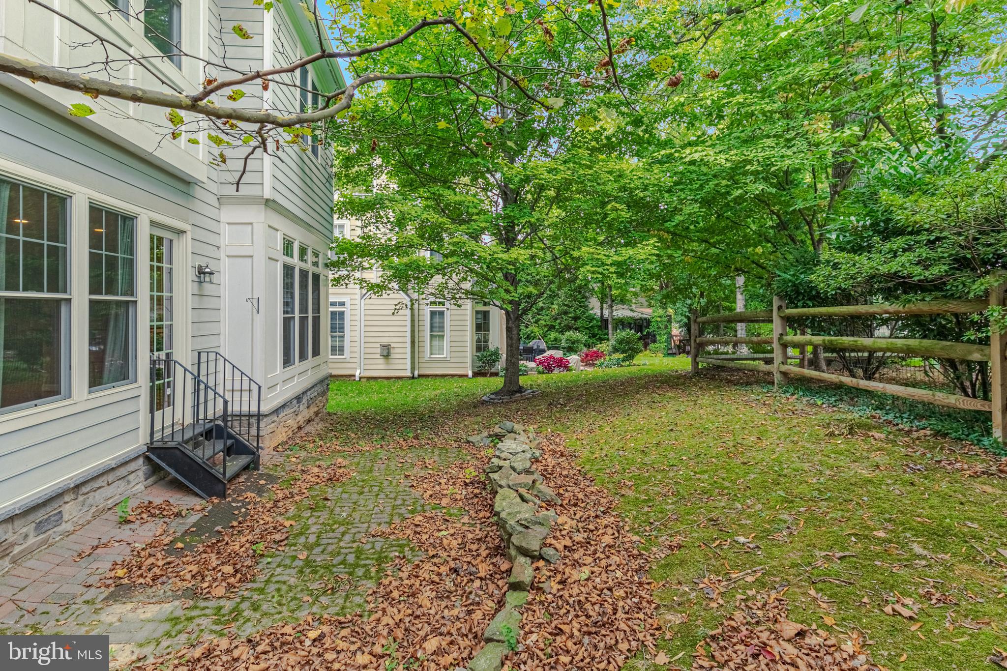 LEE HEIGHTS - Residential