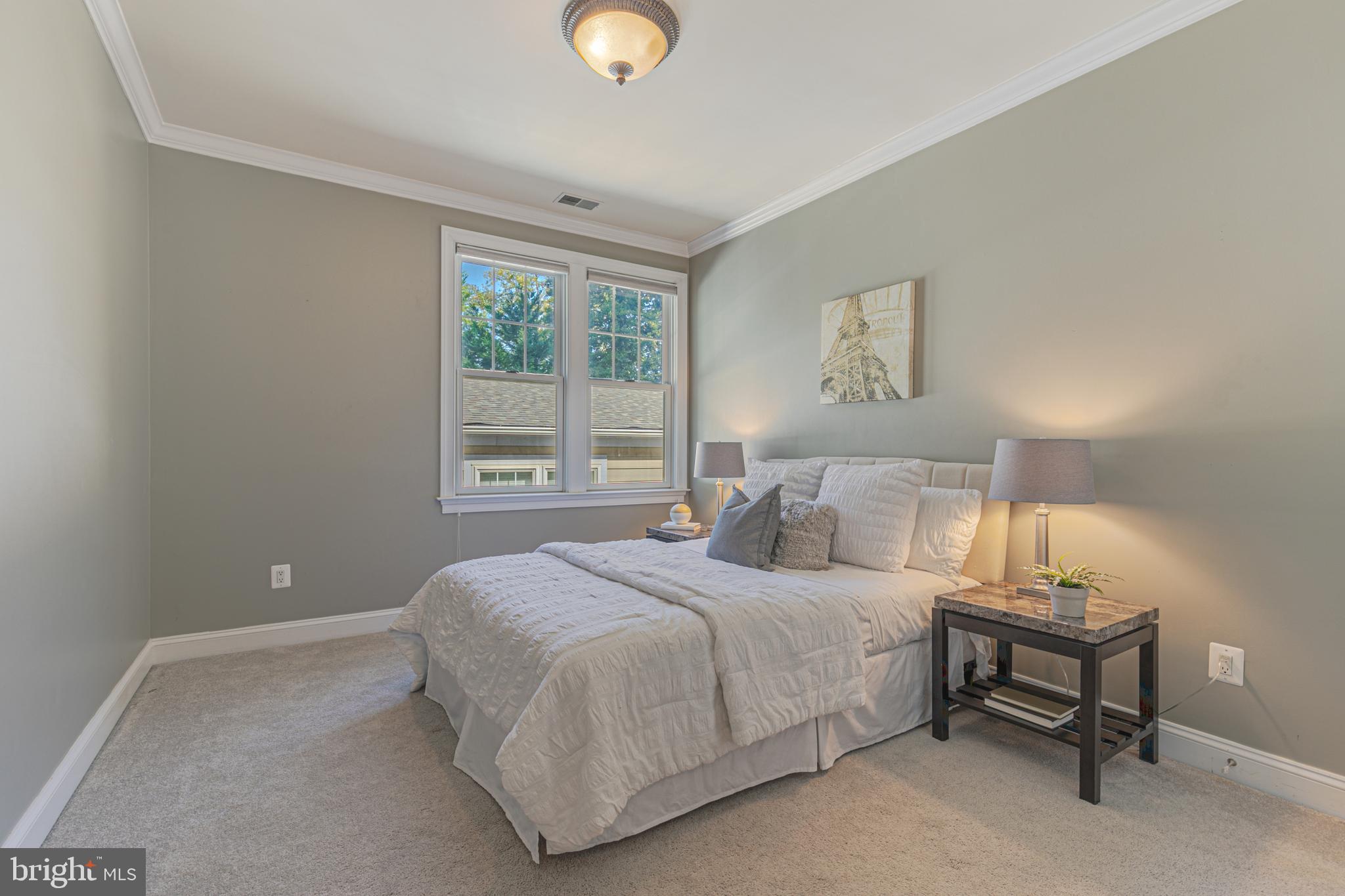 LEE HEIGHTS - Residential