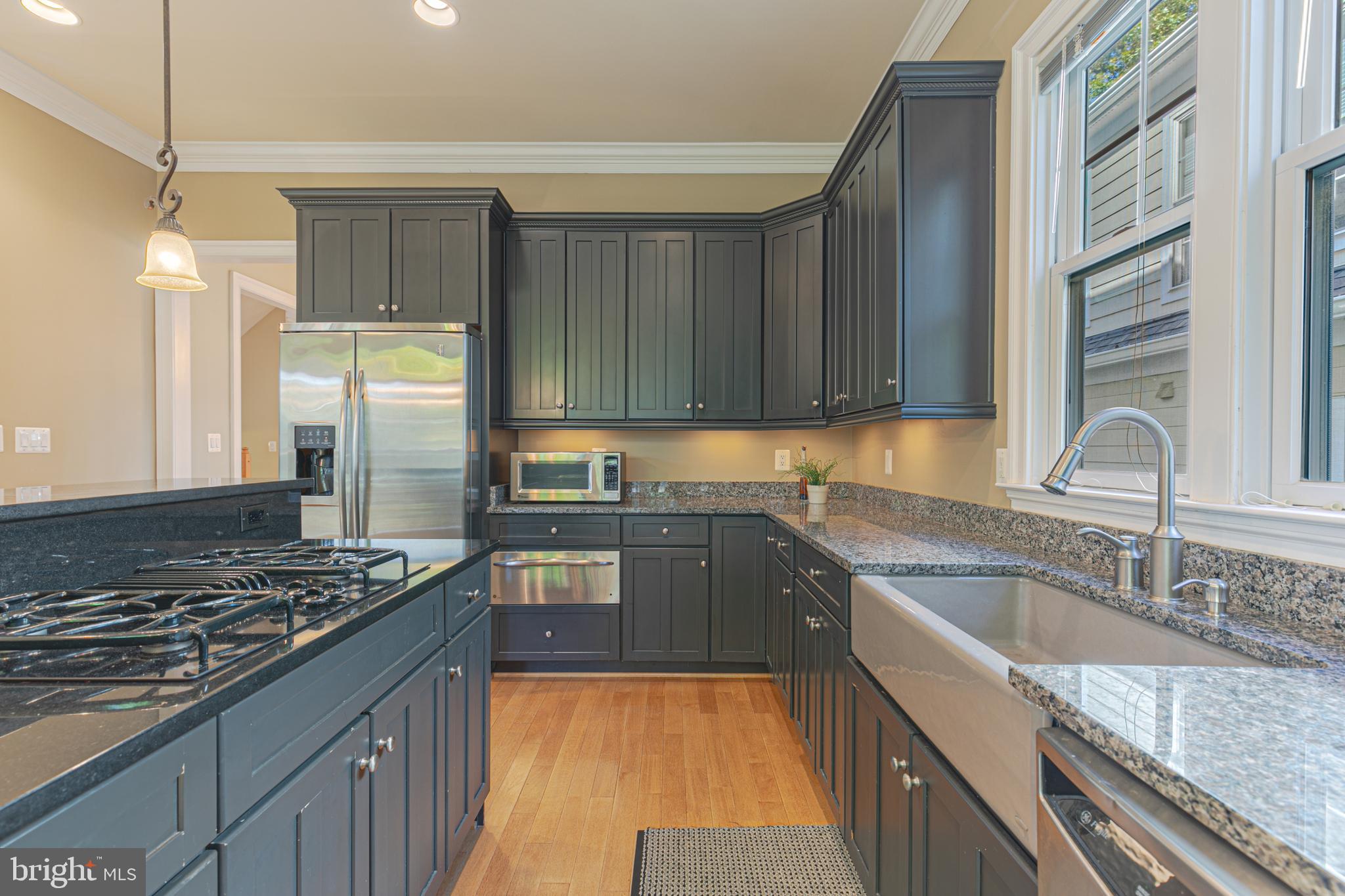 LEE HEIGHTS - Residential