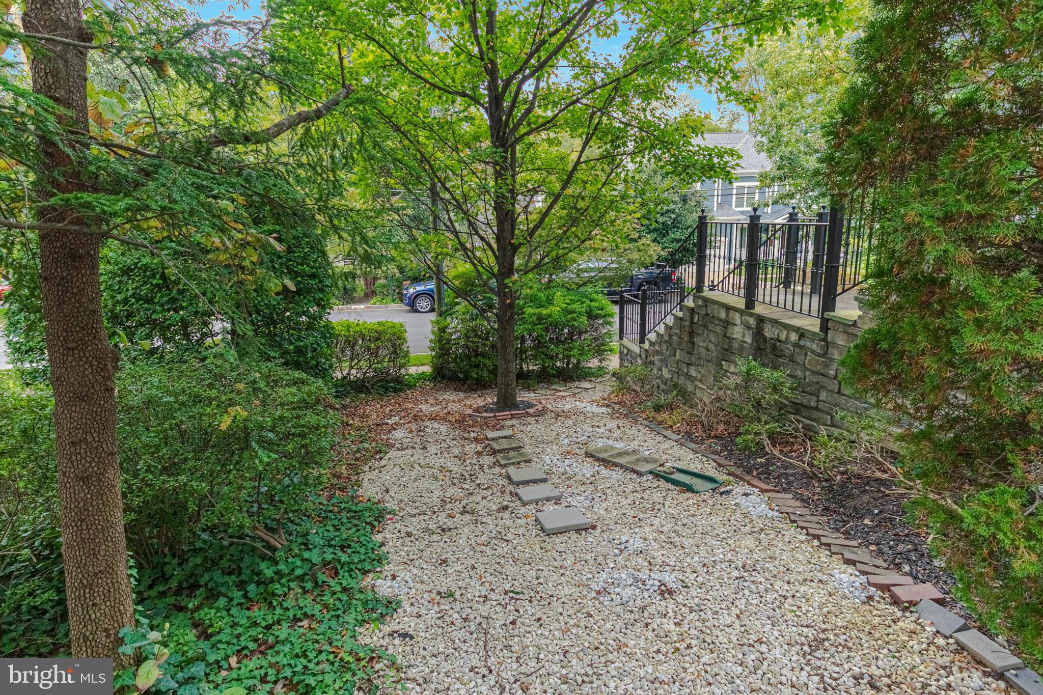 LEE HEIGHTS - Residential