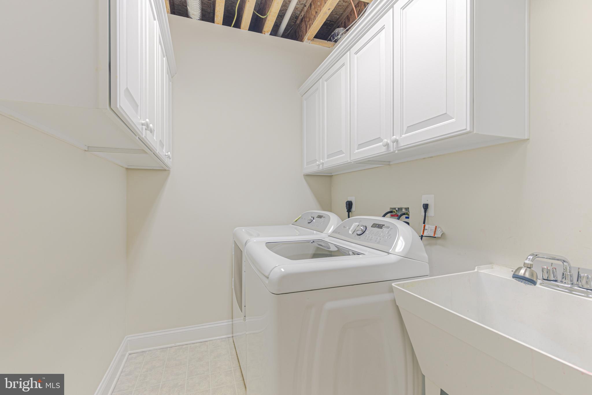 LEE HEIGHTS - Residential