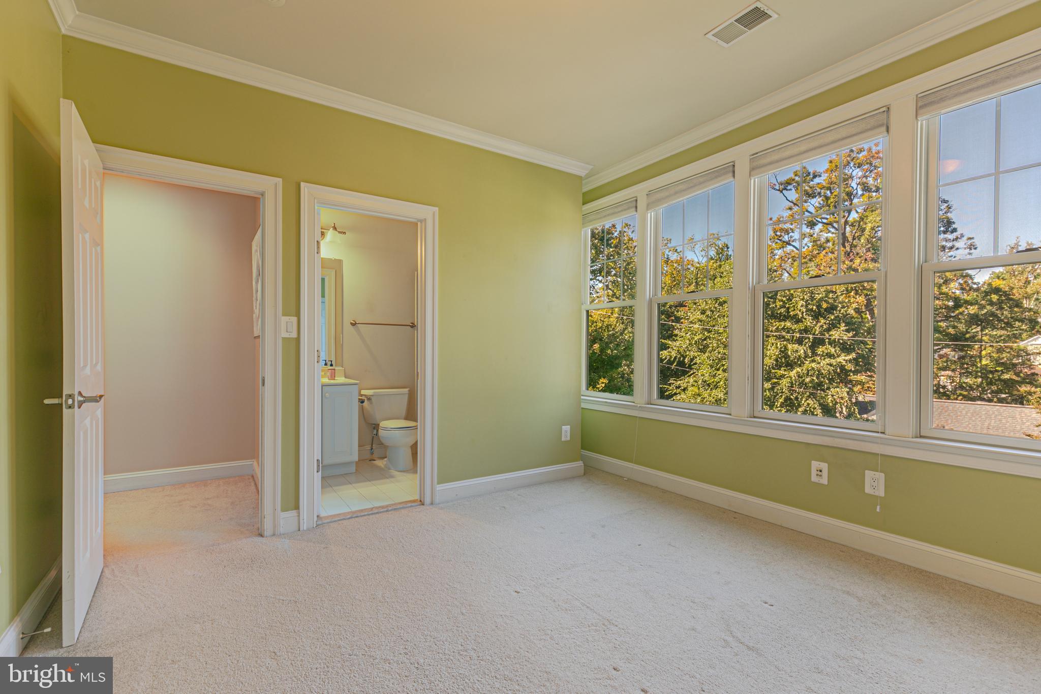 LEE HEIGHTS - Residential