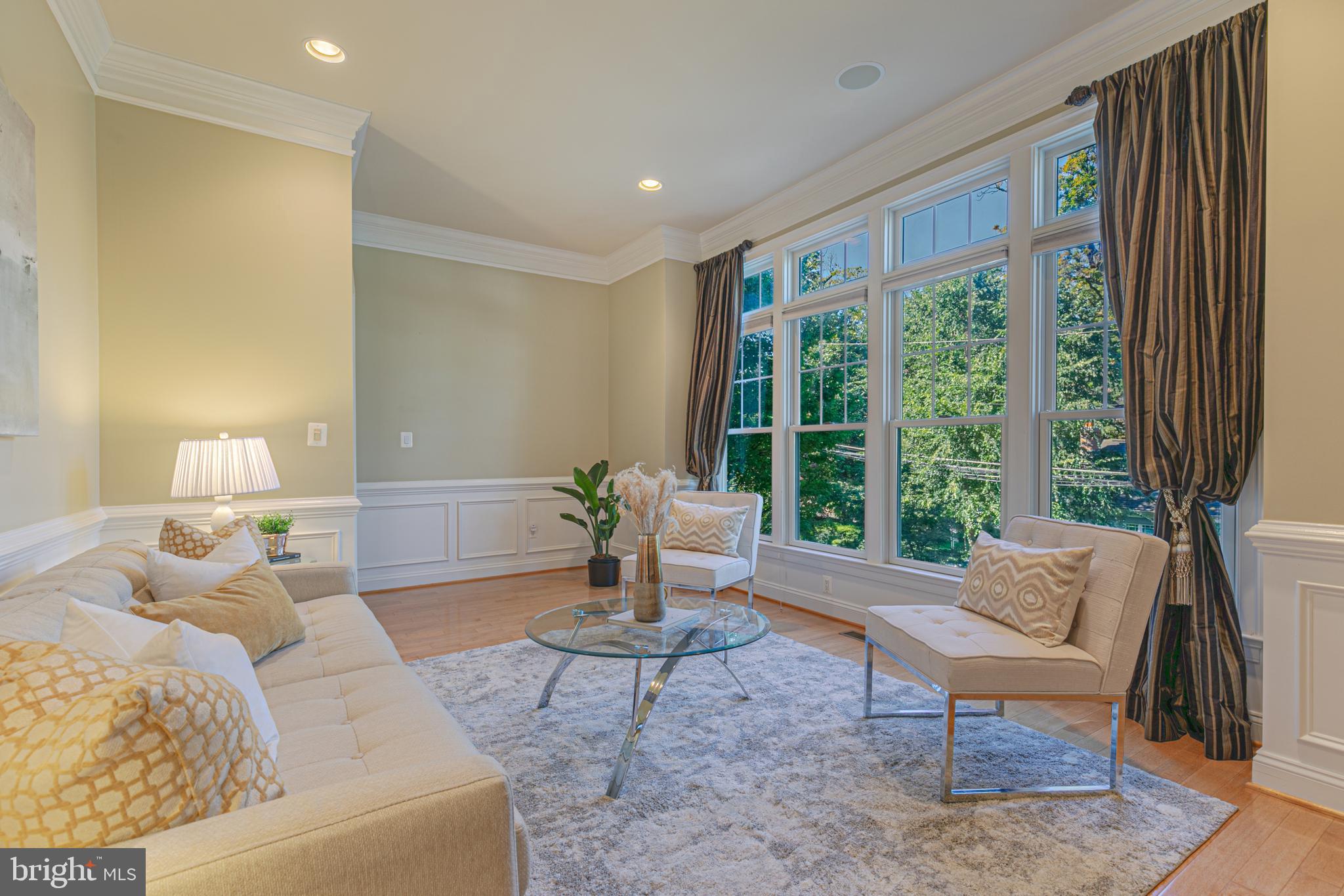 LEE HEIGHTS - Residential