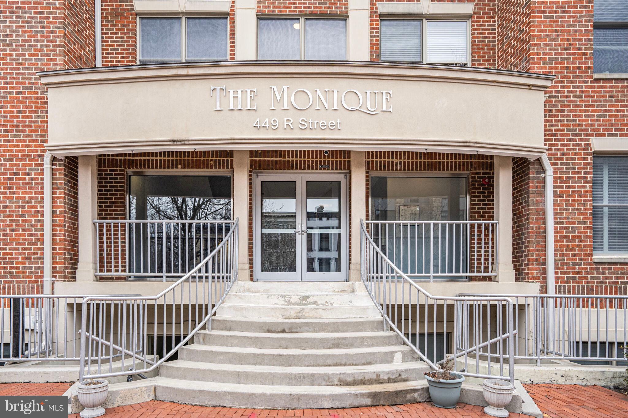 449 R STREET NW 301