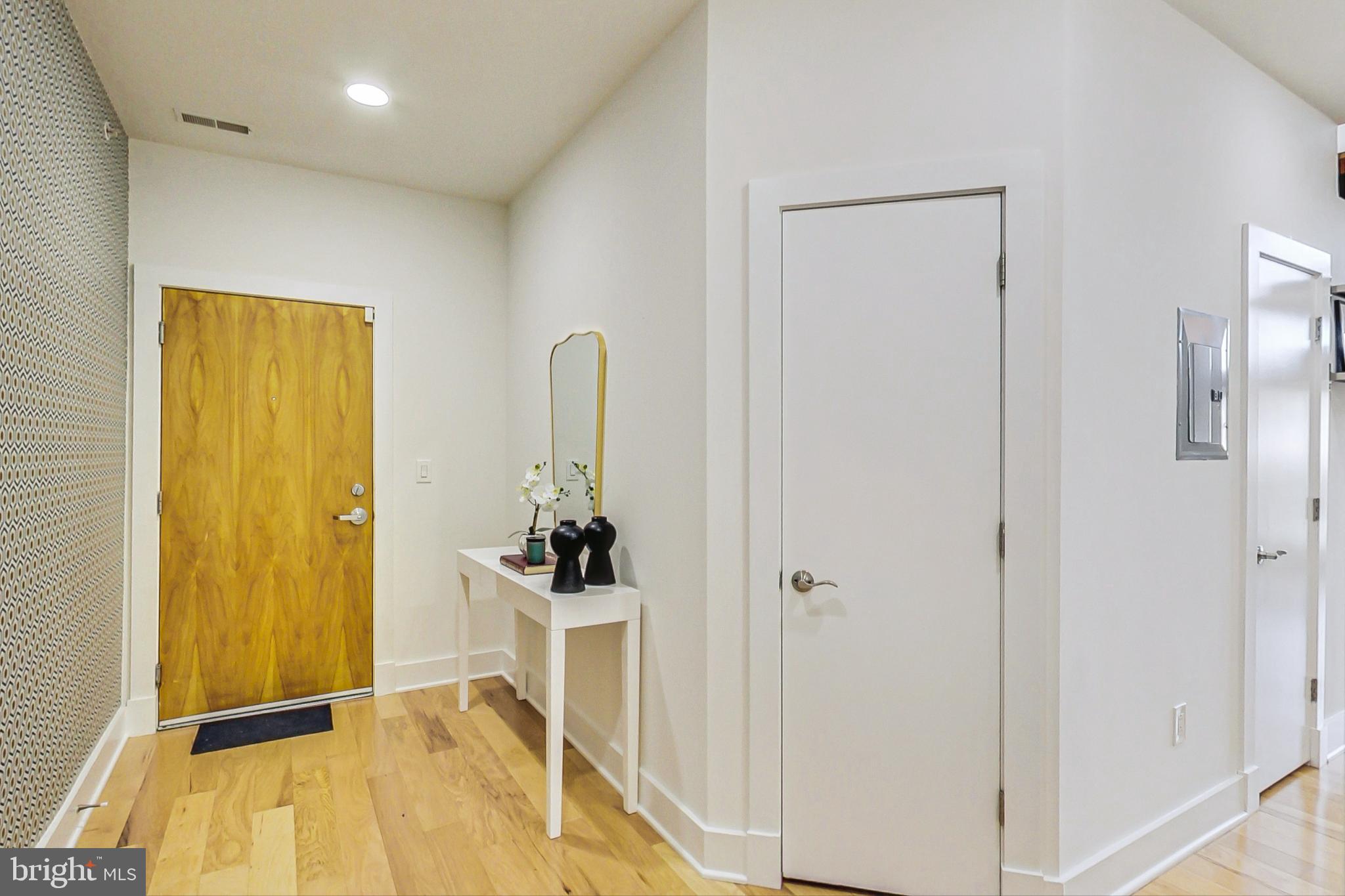 449 R STREET NW 301