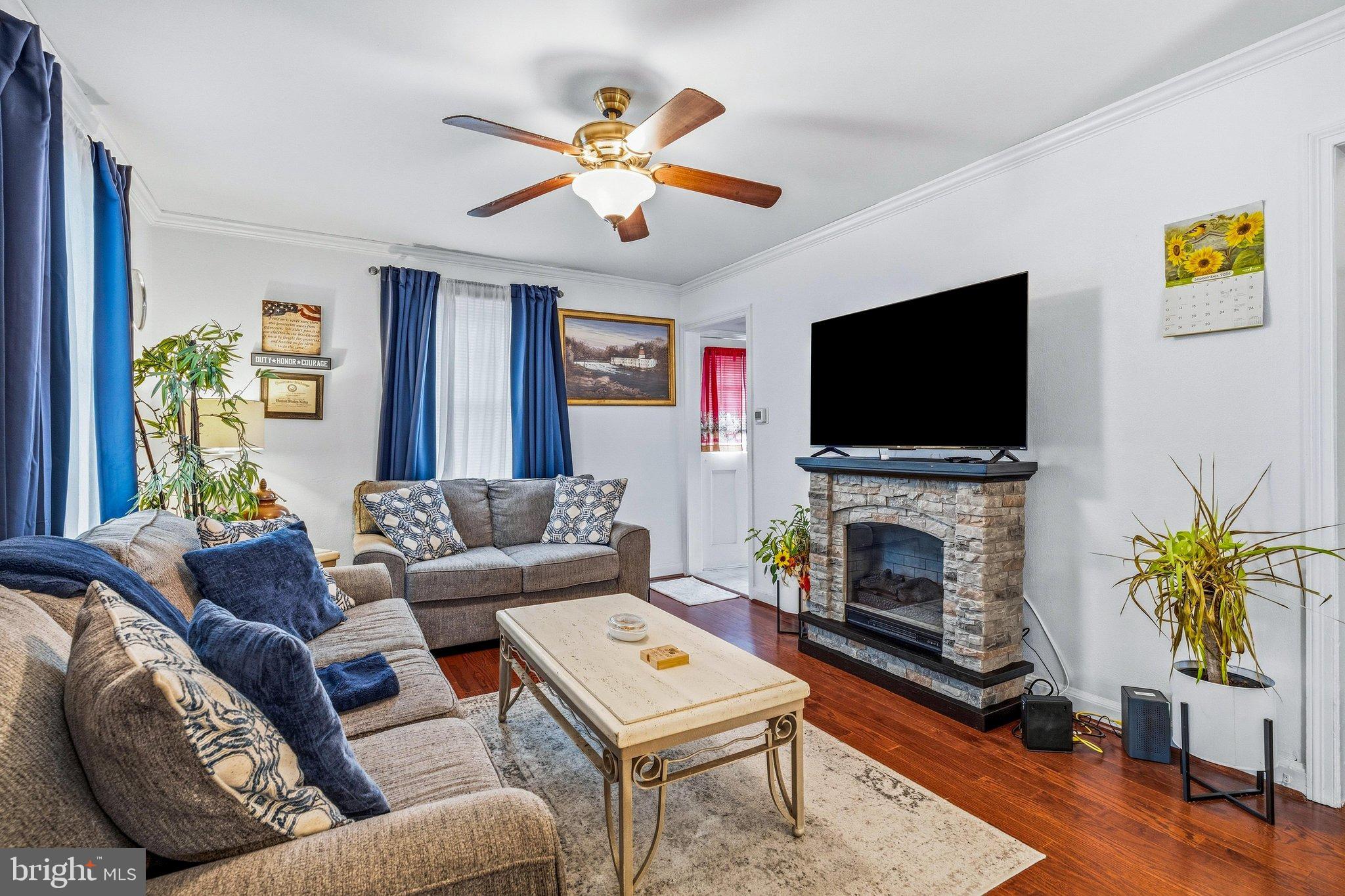 1044 BEECHWOOD DRIVE