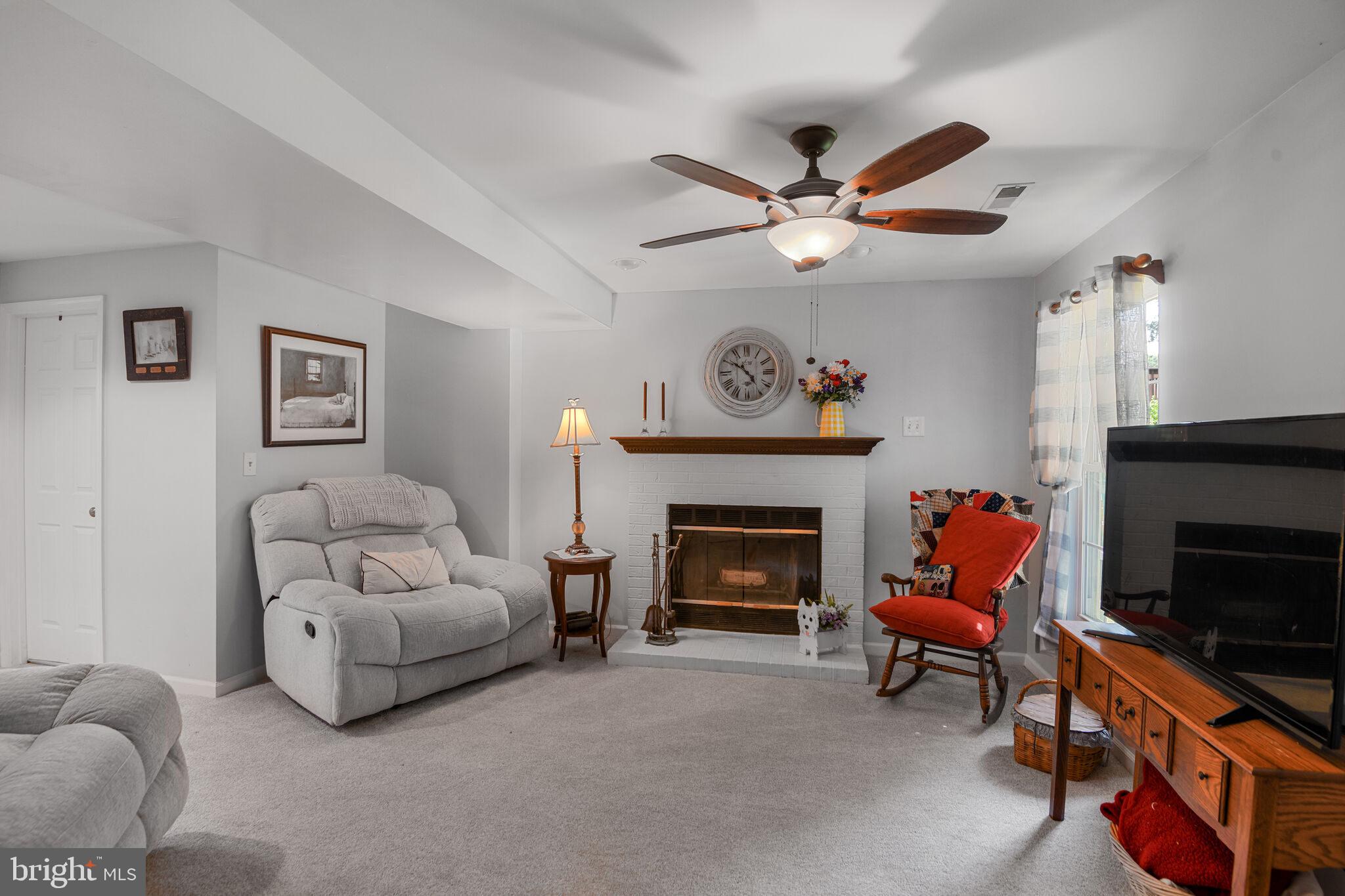 PINEY ORCHARD - Residential