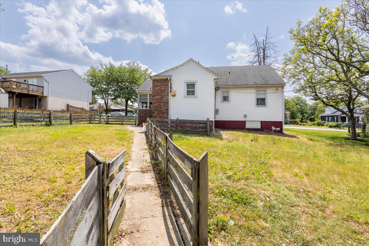 STOLLS MANOR - Residential