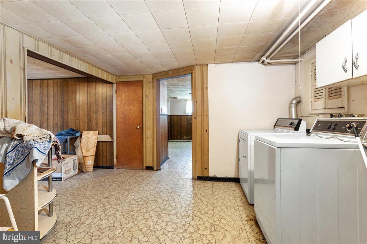 STOLLS MANOR - Residential