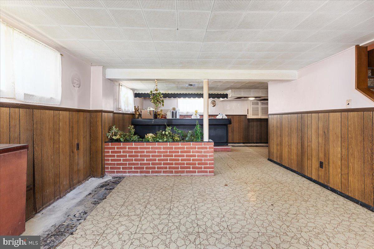 STOLLS MANOR - Residential