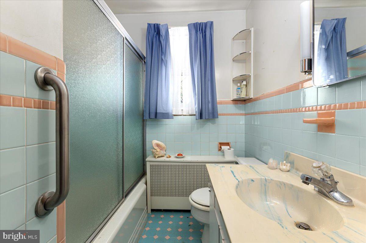 STOLLS MANOR - Residential