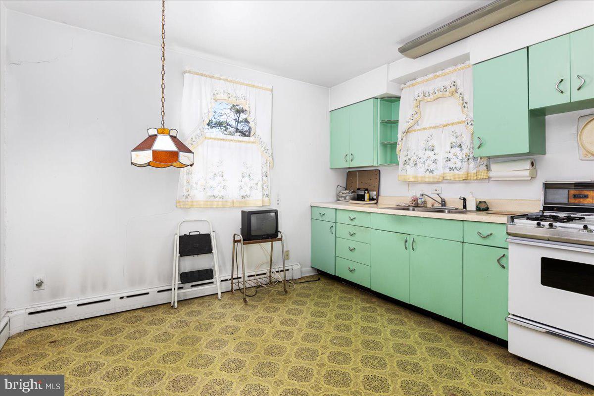 STOLLS MANOR - Residential