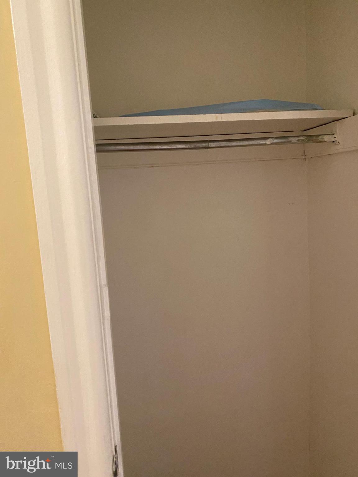 LAWNCREST - Residential Lease