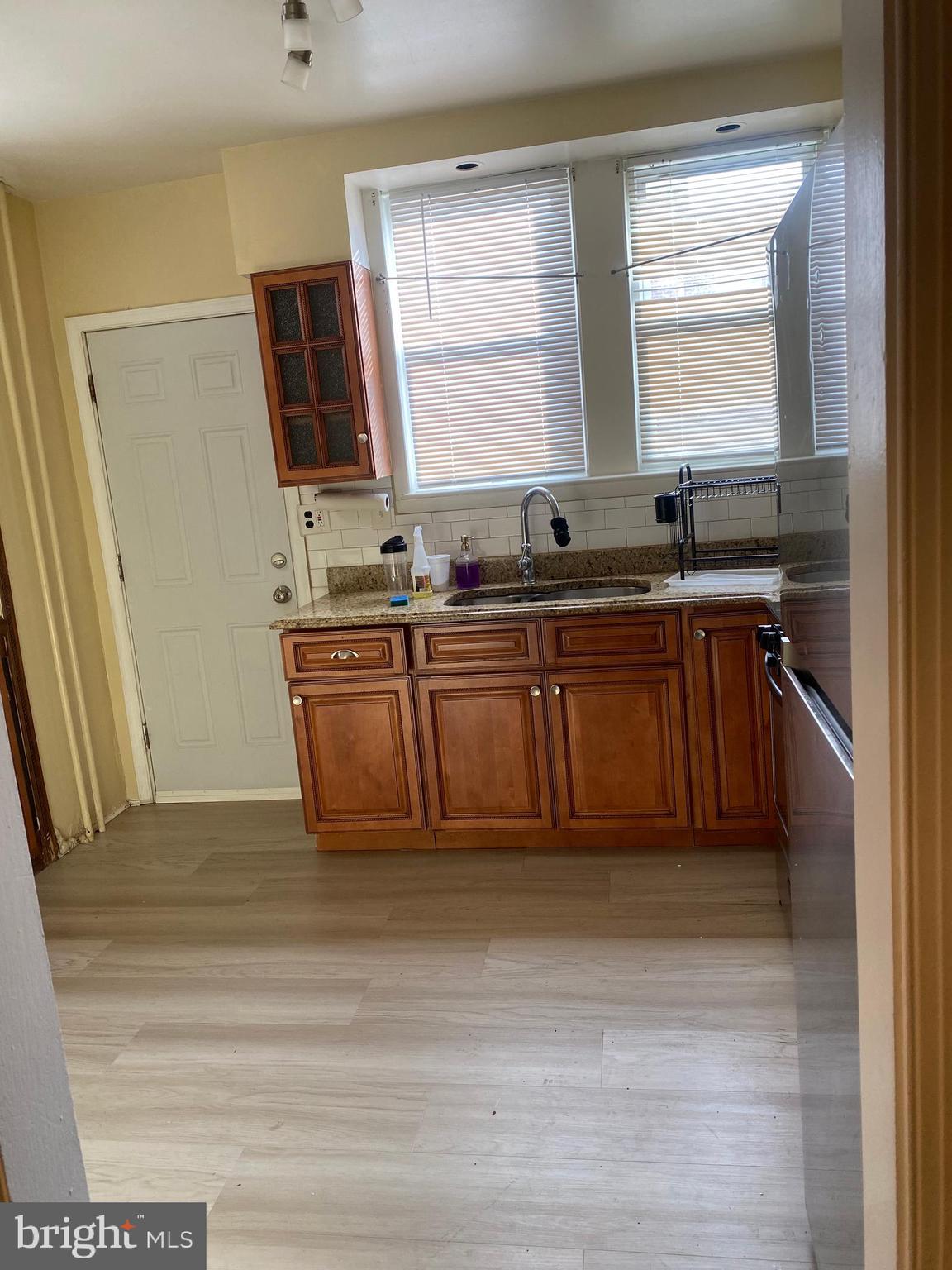 LAWNCREST - Residential Lease