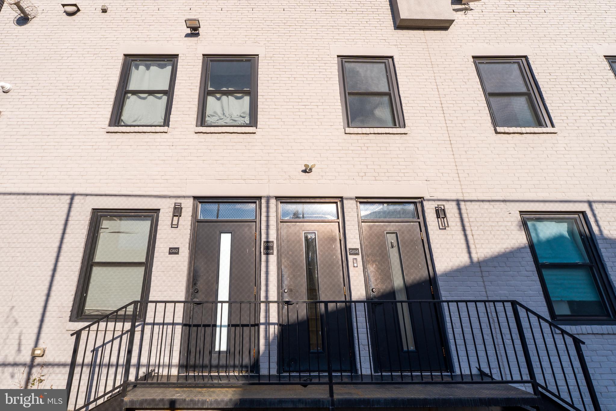 2700 E AUBURN STREET G204