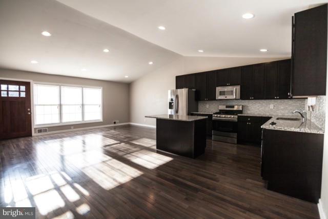 LIBERTY MANOR - Residential