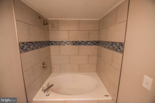 LIBERTY MANOR - Residential