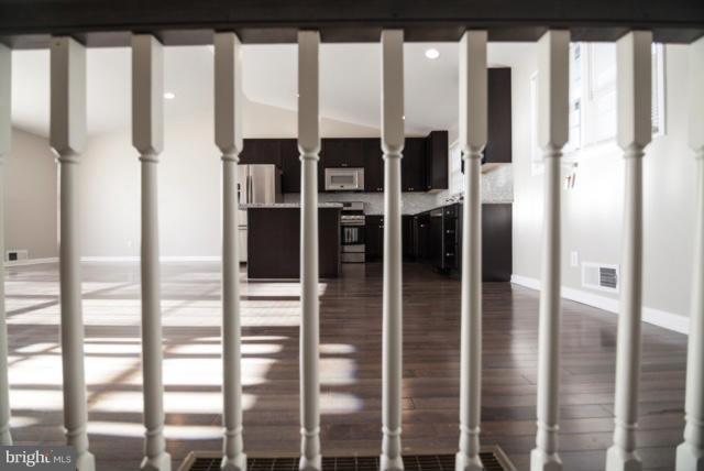 LIBERTY MANOR - Residential