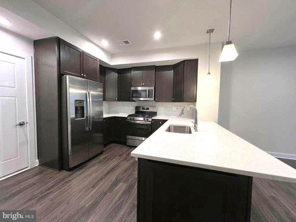 PADDOCK POINTE - Residential Lease