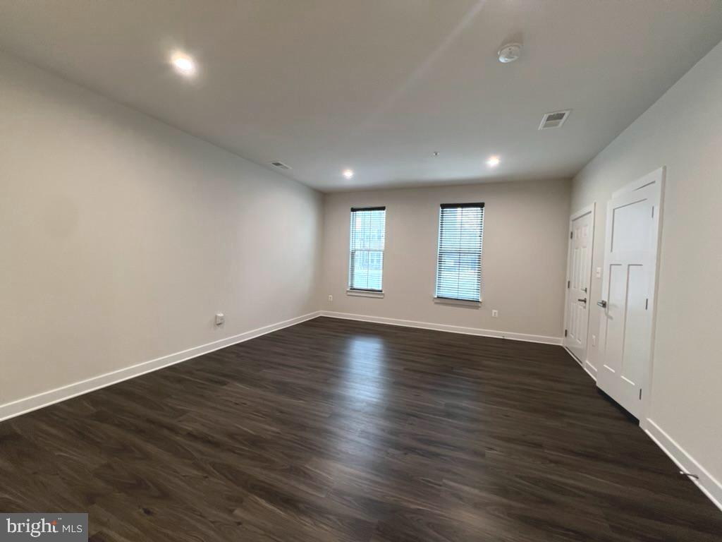 PADDOCK POINTE - Residential Lease