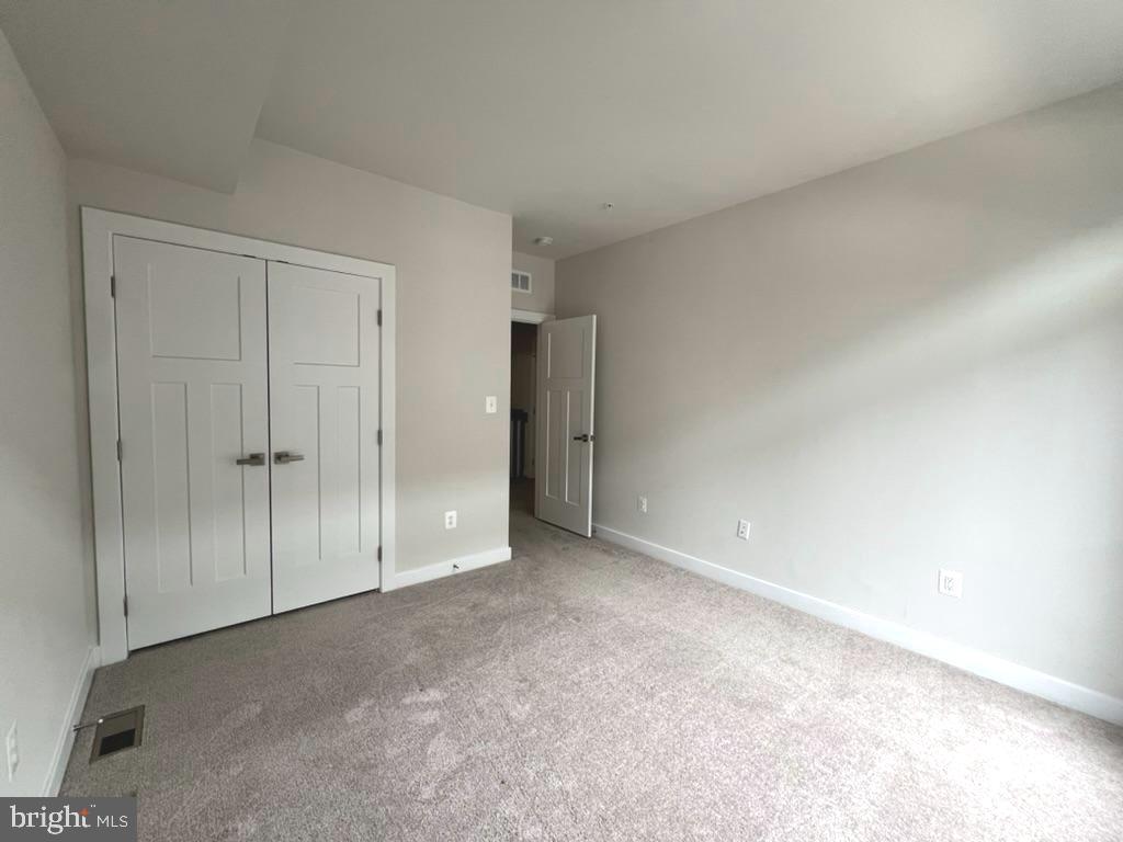 PADDOCK POINTE - Residential Lease