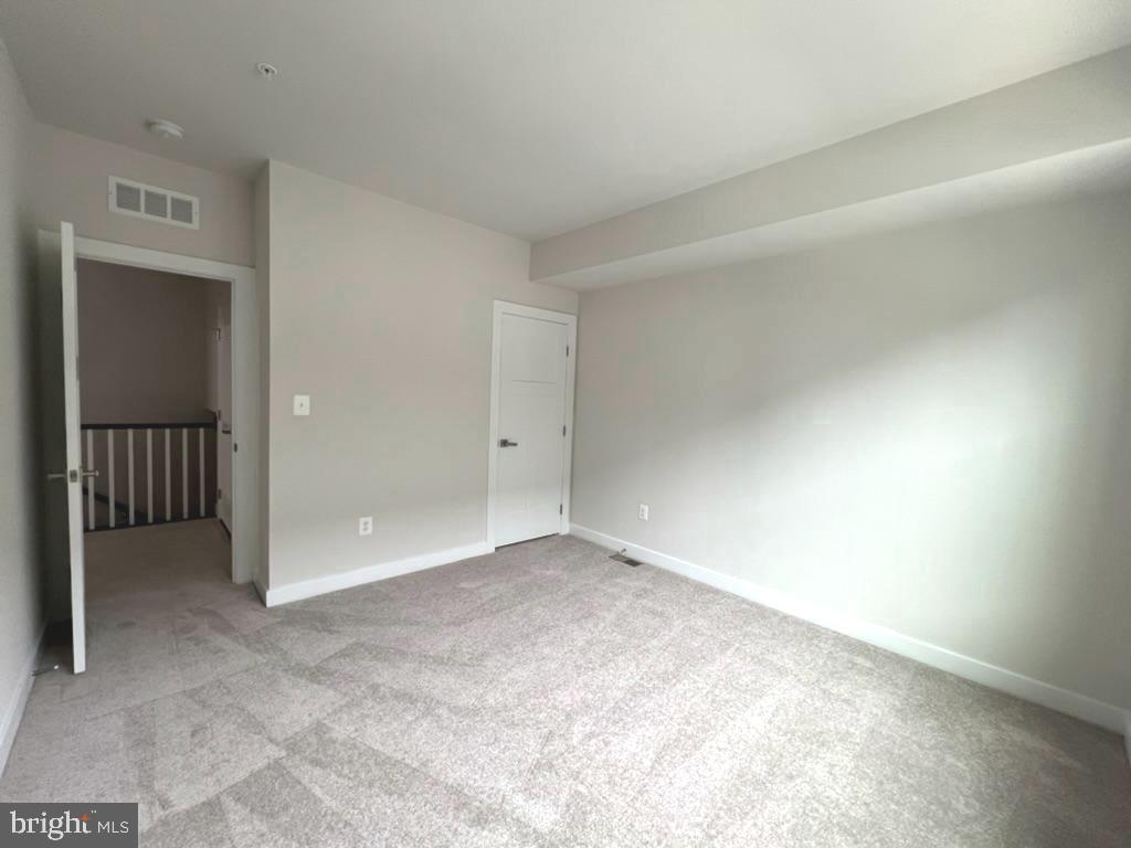 PADDOCK POINTE - Residential Lease