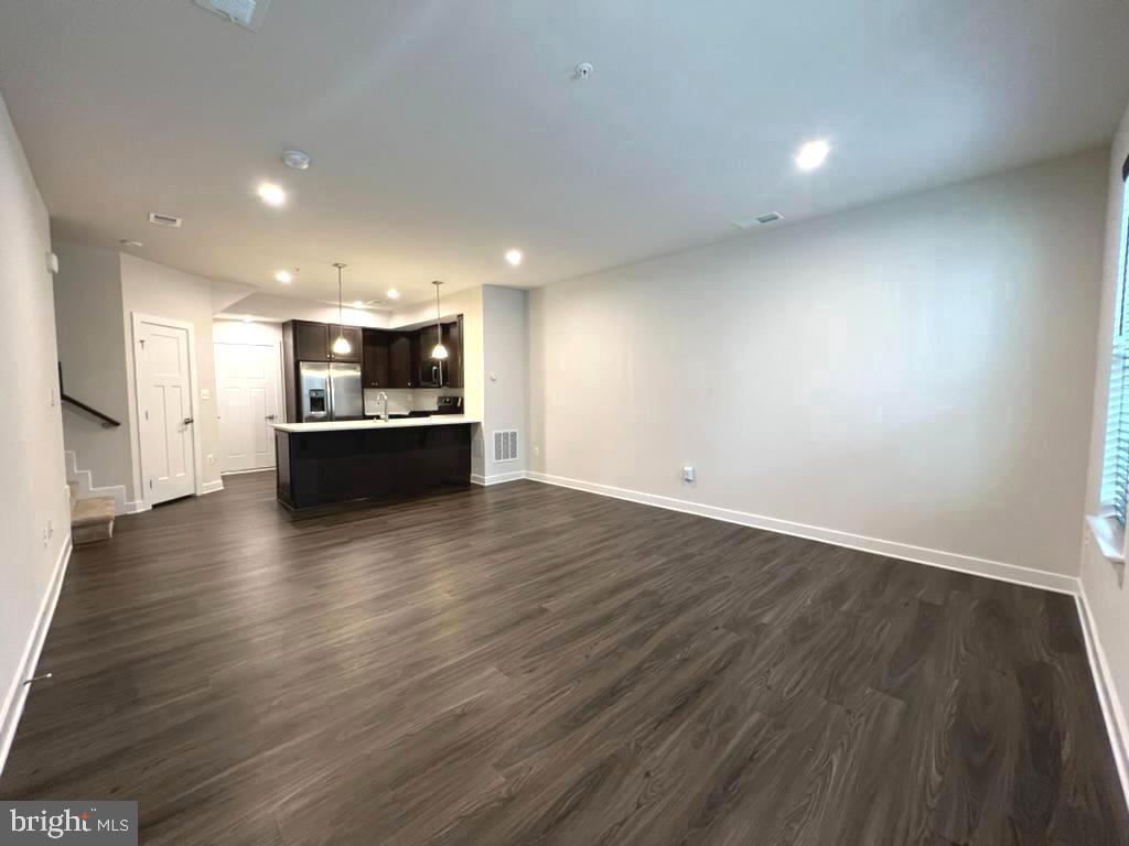 PADDOCK POINTE - Residential Lease