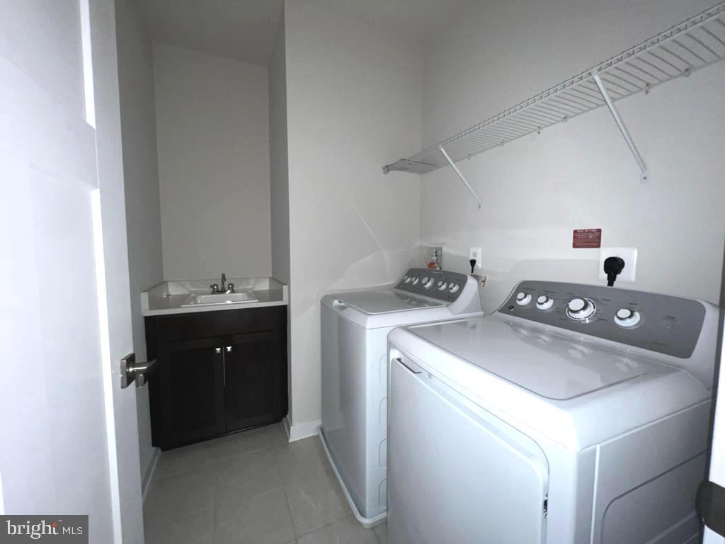 PADDOCK POINTE - Residential Lease