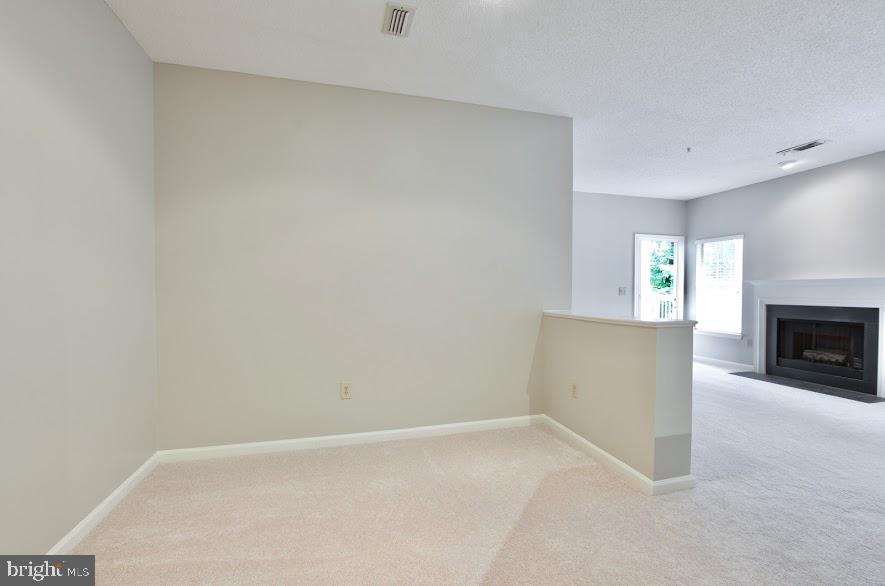 EDGEWATER AT TOWN CENTER - Residential Lease