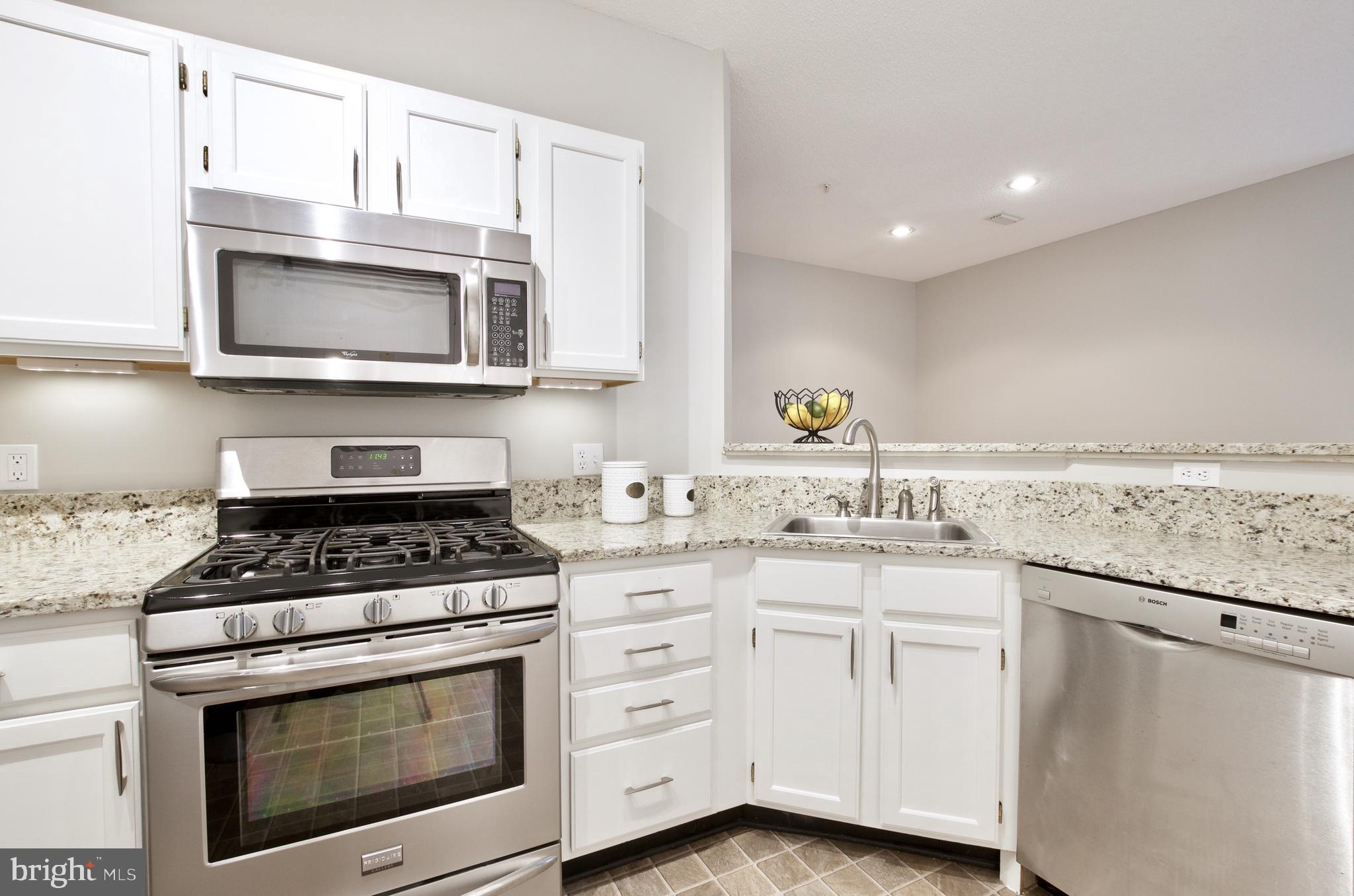 EDGEWATER AT TOWN CENTER - Residential Lease