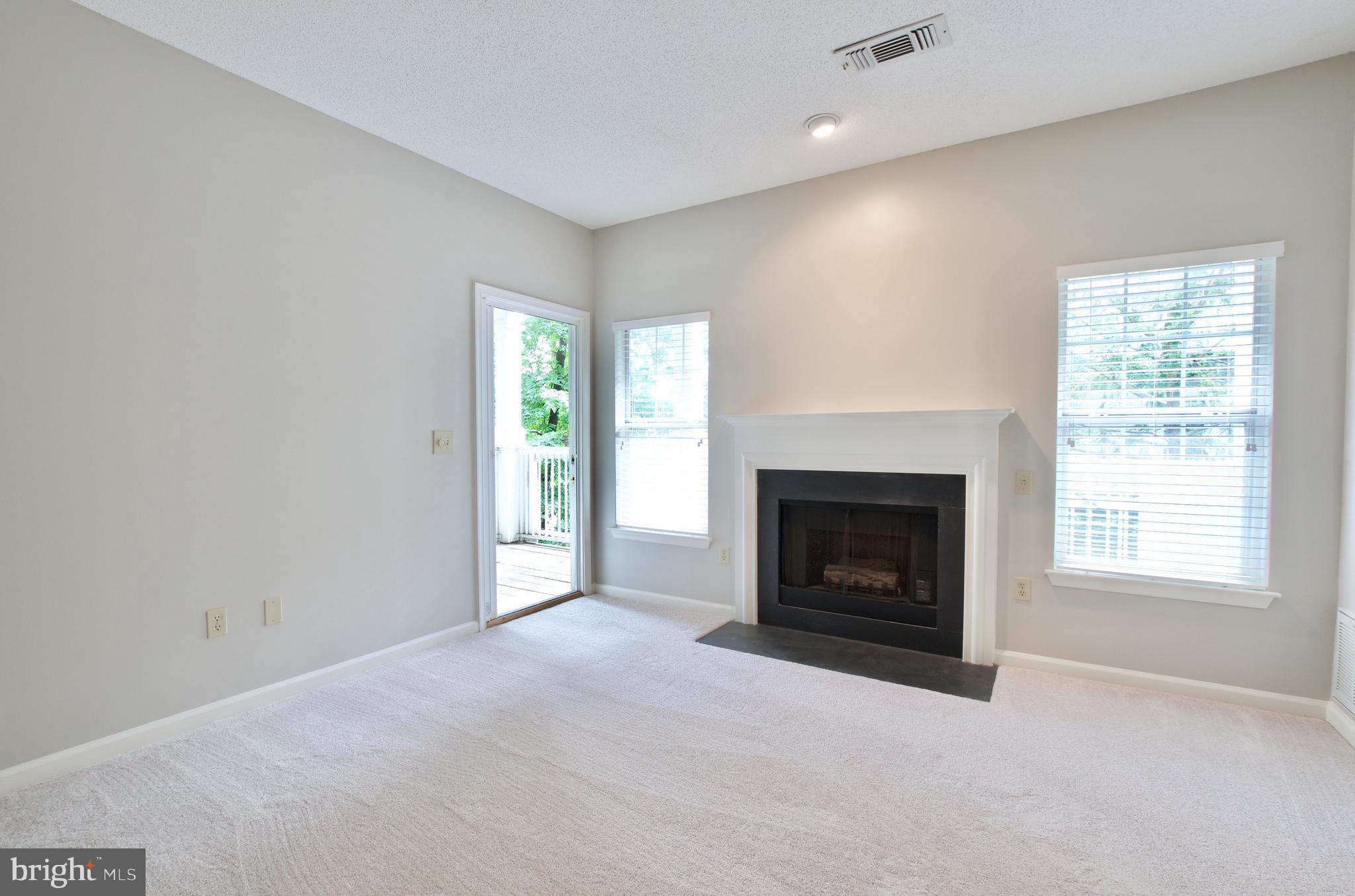 EDGEWATER AT TOWN CENTER - Residential Lease