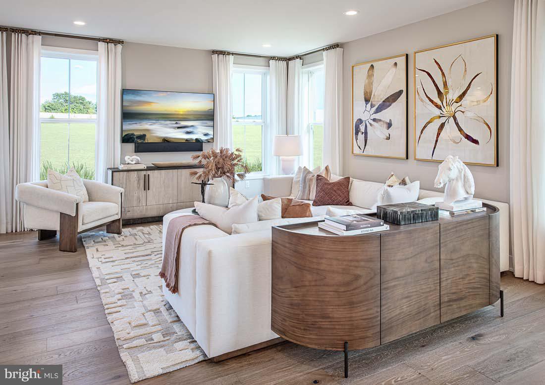REGENCY AT STONE MEADOWS FARM - Residential