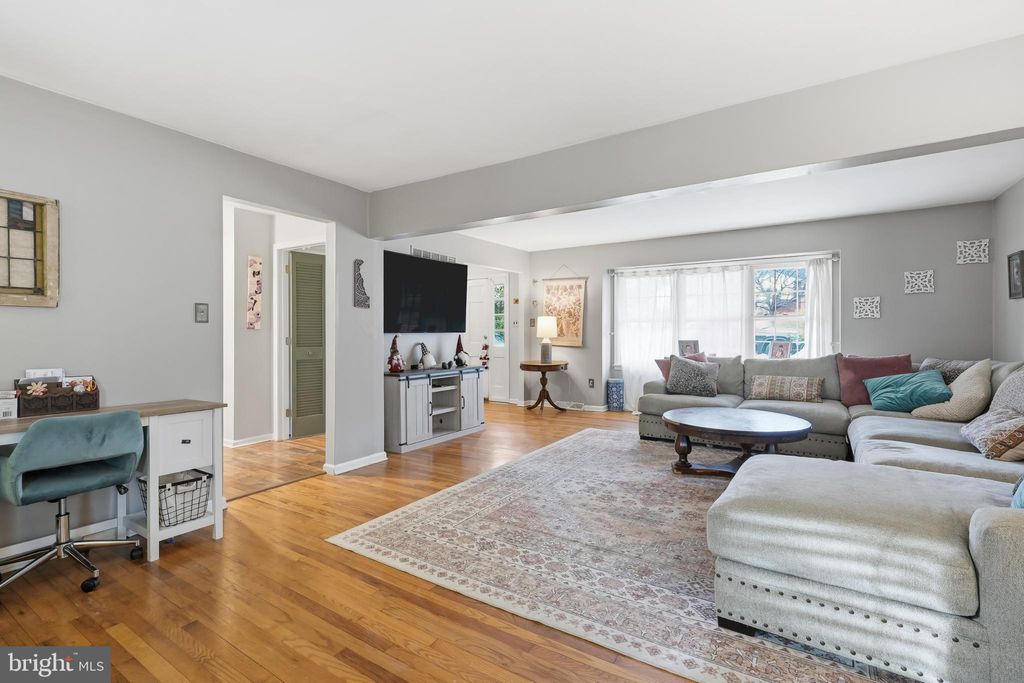 Photo of 5 Embry Court, NEWARK, DE 19711 (MLS # DENC2094966)