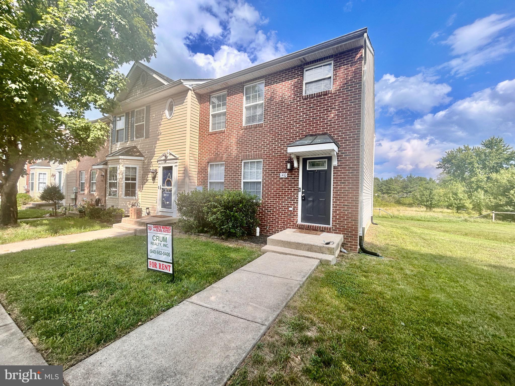 140 LEXINGTON COURT