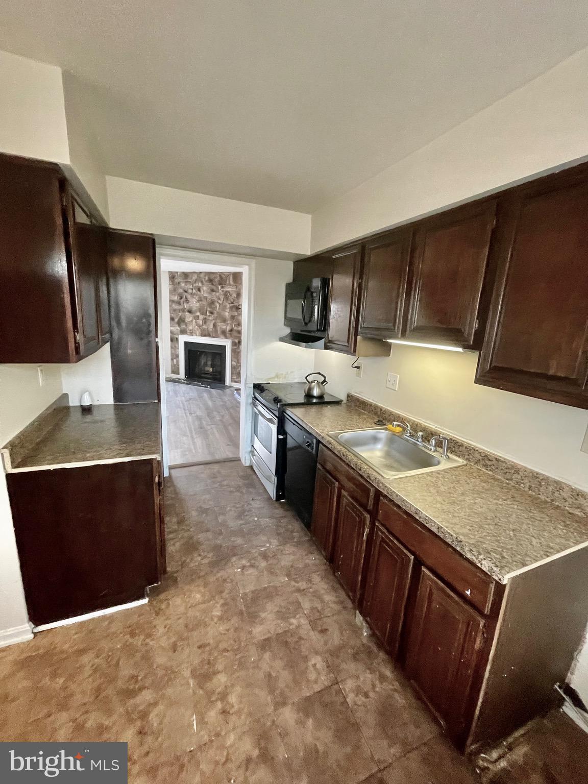 FORESTVILLE PARK - Residential