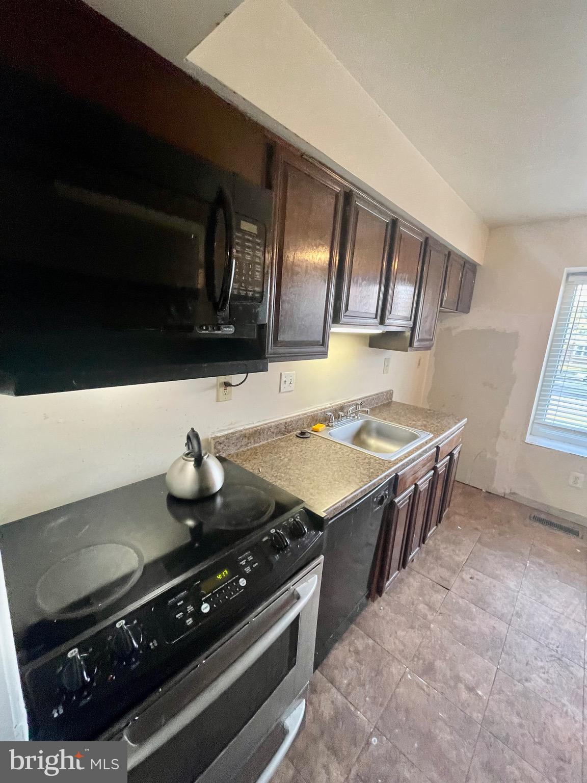 FORESTVILLE PARK - Residential