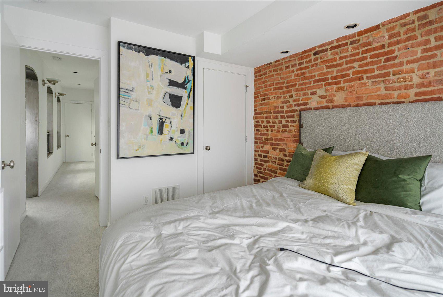 FELLS POINT HISTORIC DISTRICT - Residential