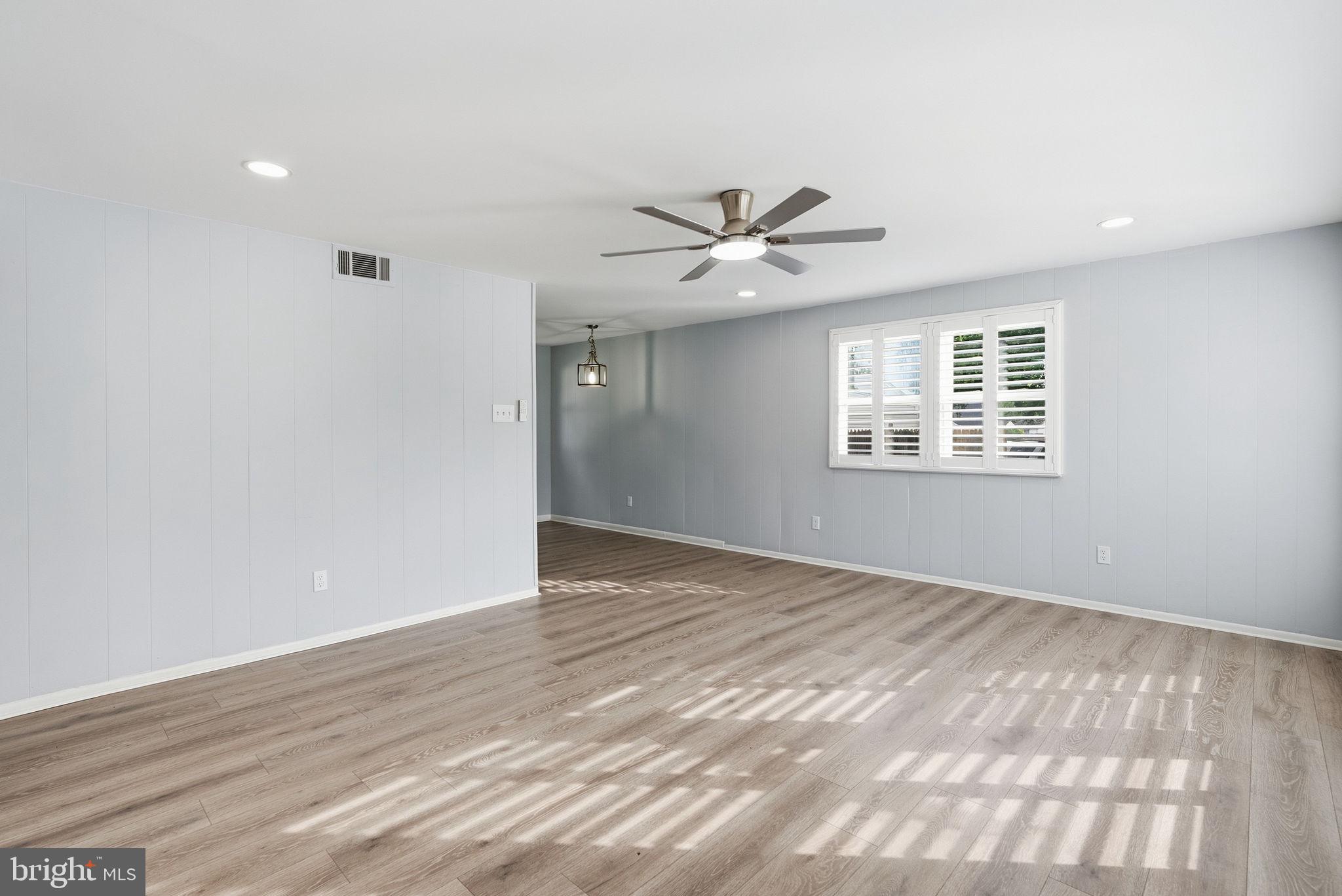 226 OXFORD CIRCLE