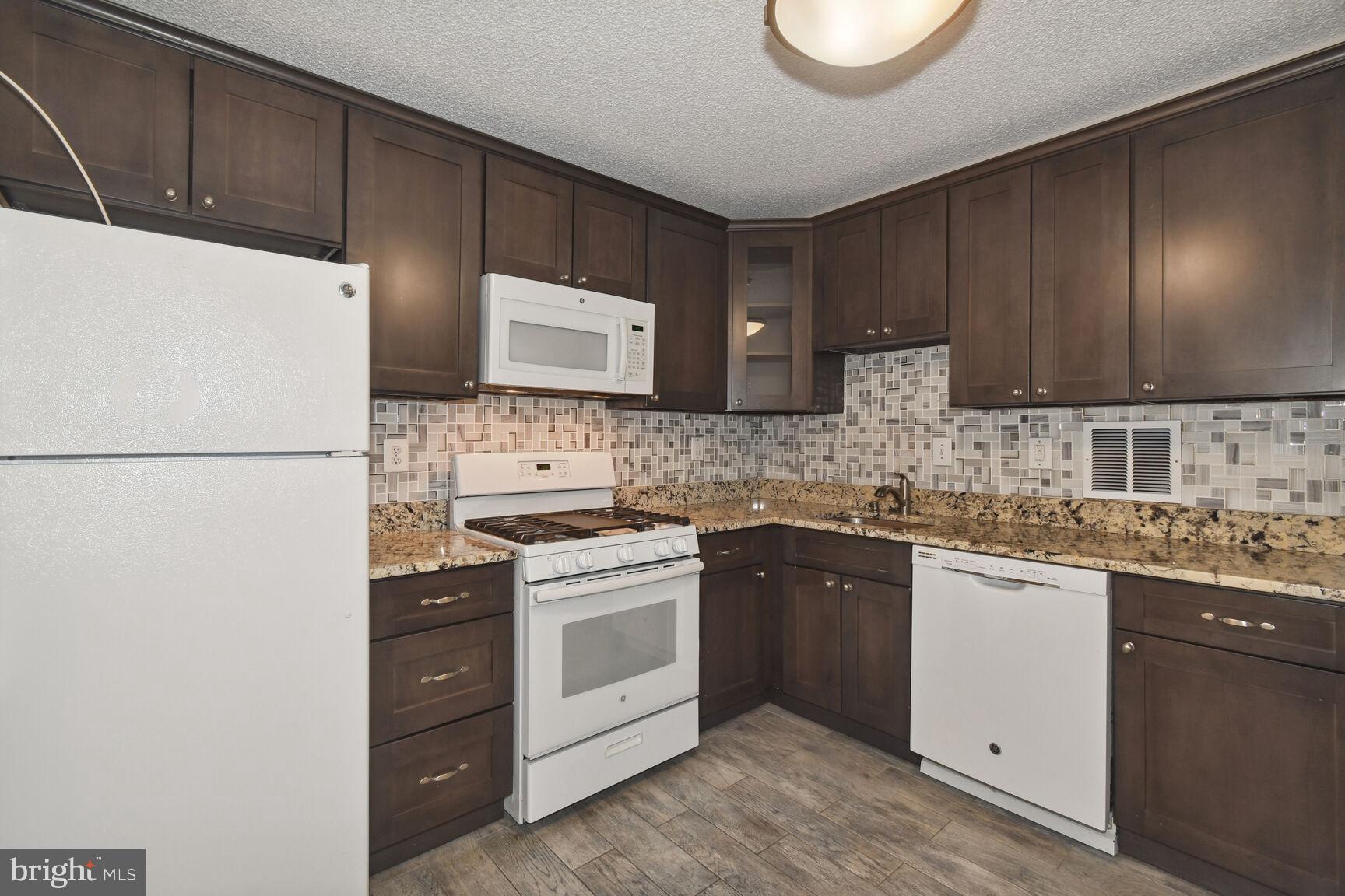 SKYLINE PLAZA - Residential Lease