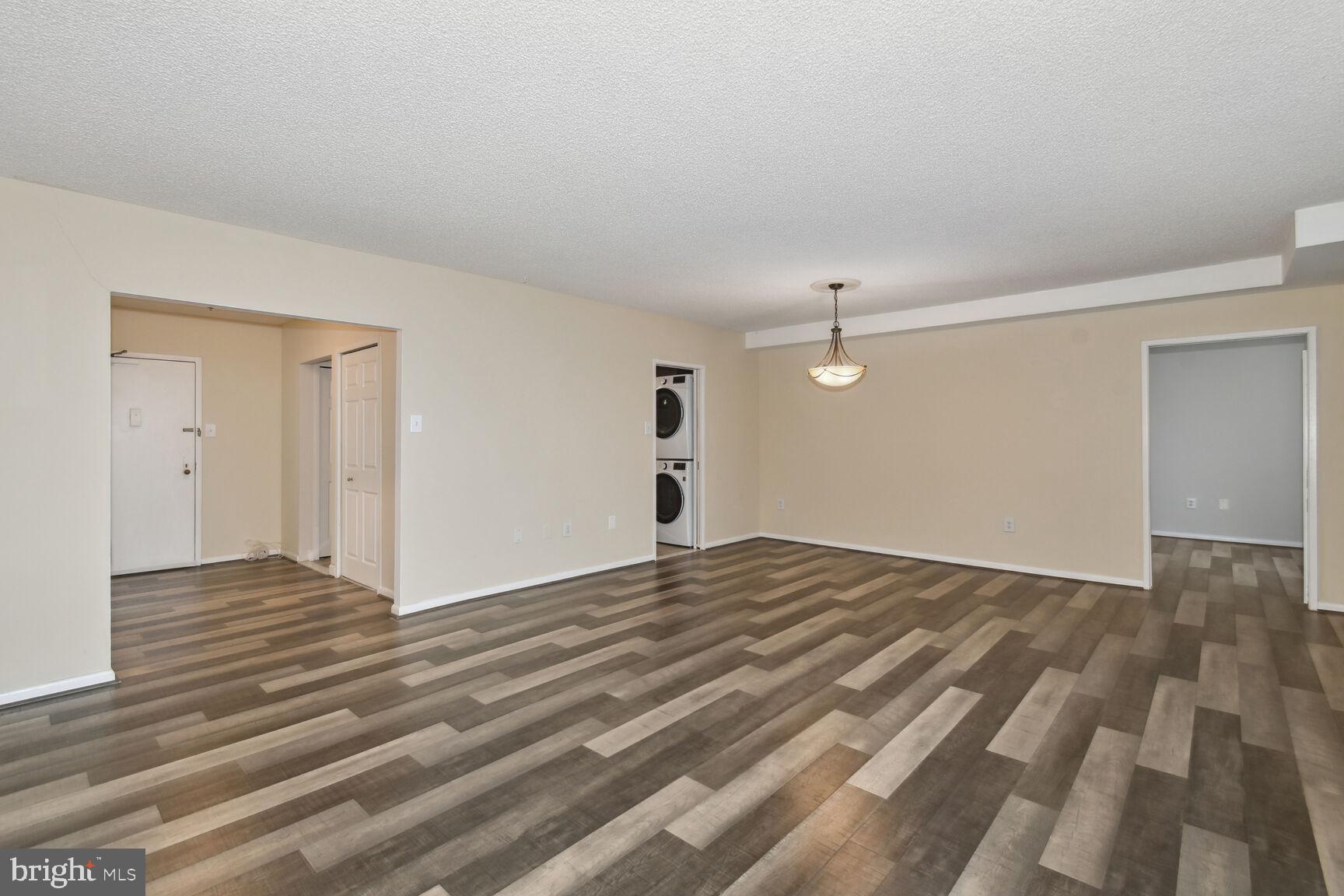 SKYLINE PLAZA - Residential Lease